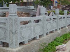 石栏杆的制作材料能够衬托出极强的历史感